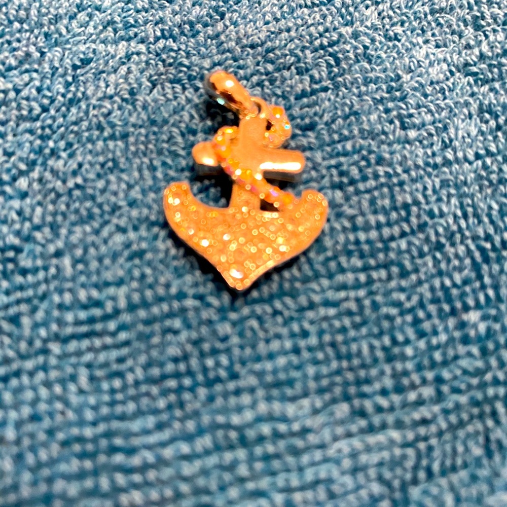 Anchor pendant!